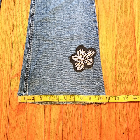 L.E.I Custom Flare Jeans - Picture 5 of 12